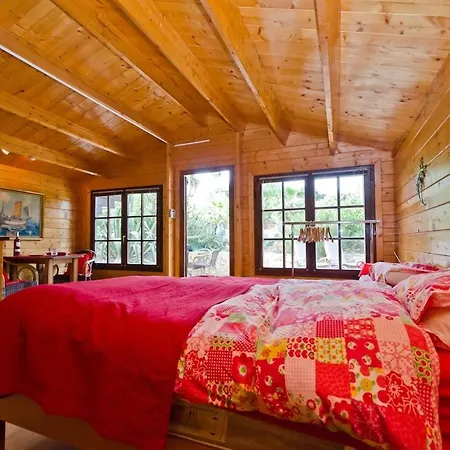Private Wooden House شاليه *